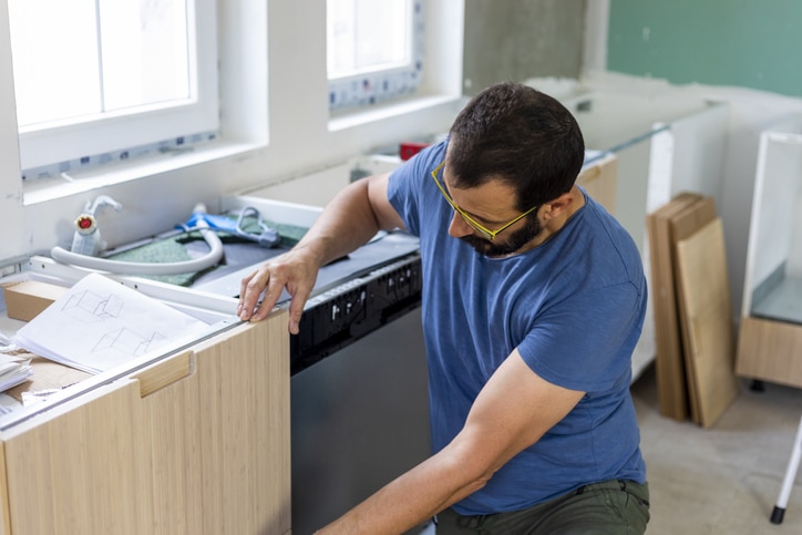 Navigating the Trends in Modern Kitchen Renovations in Calgary